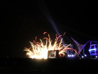Feux d'artifices > Les Sables d'Olonne Vendée Globe - 8 mai 2005