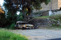 Voyages - Séjours > Cap Corse - Mai 2010 > Une drôle de surprise à côté d'une église